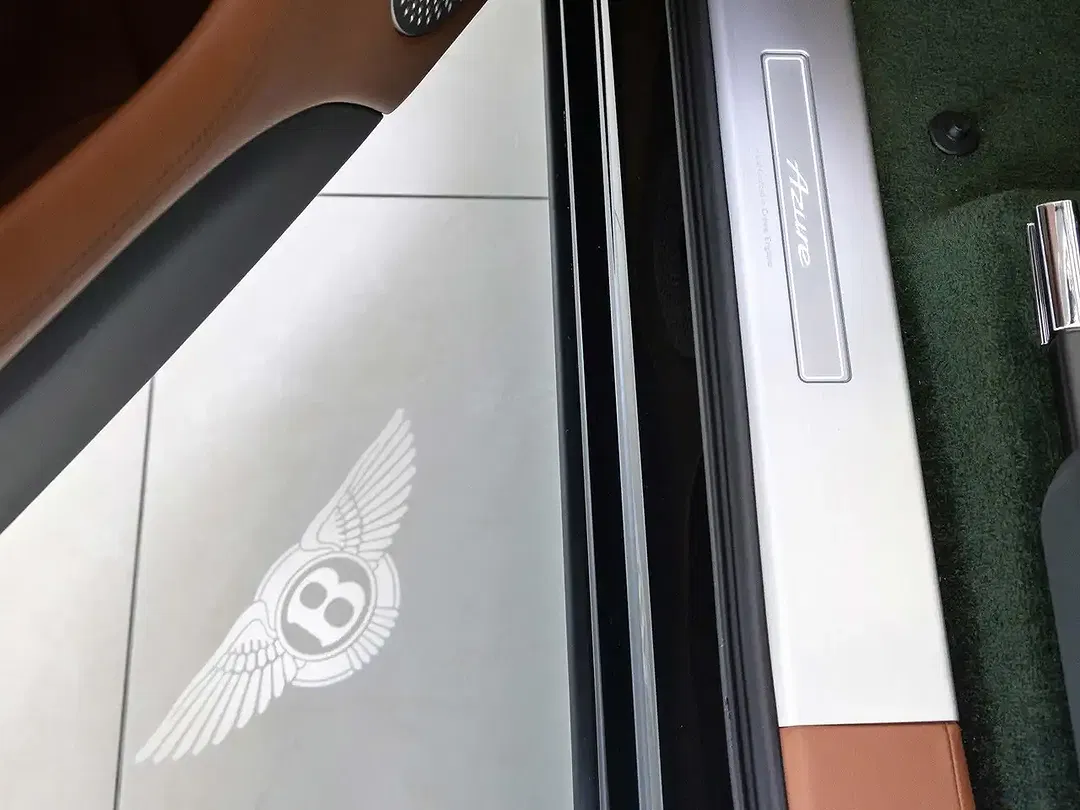 Bentley Bentayga 4.0 V8 Azure - Thumbnail 12