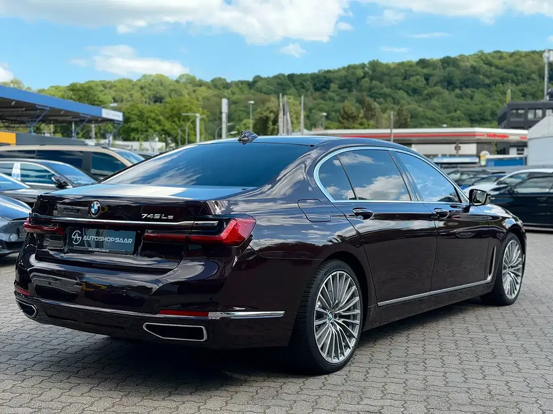 BMW 745 - foto 2