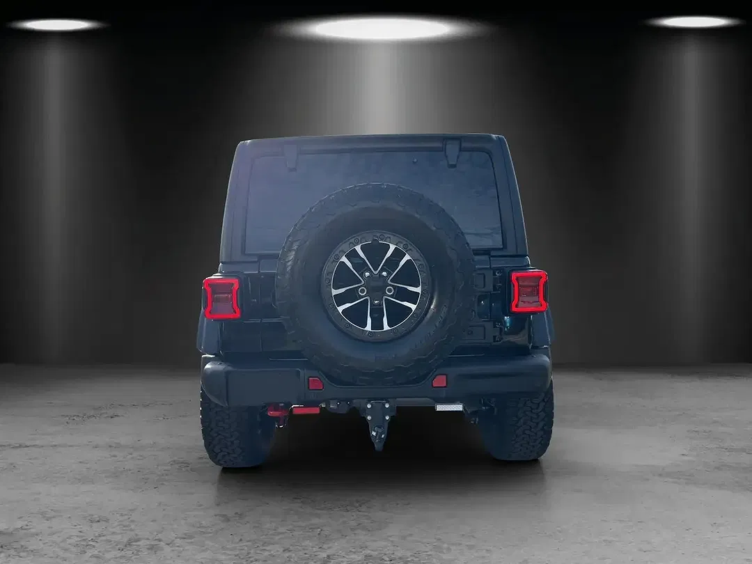 Jeep Wrangler 4x4 Rubicon Recon - Thumbnail 4