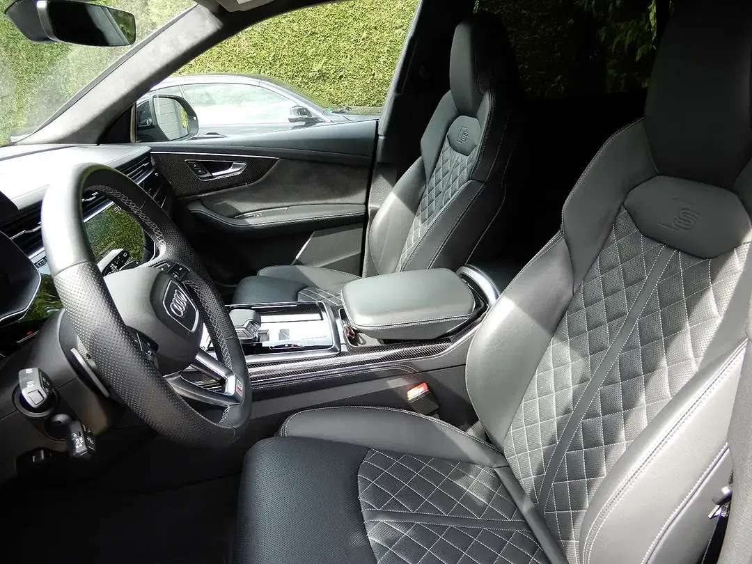 Audi SQ8 - Thumbnail 10