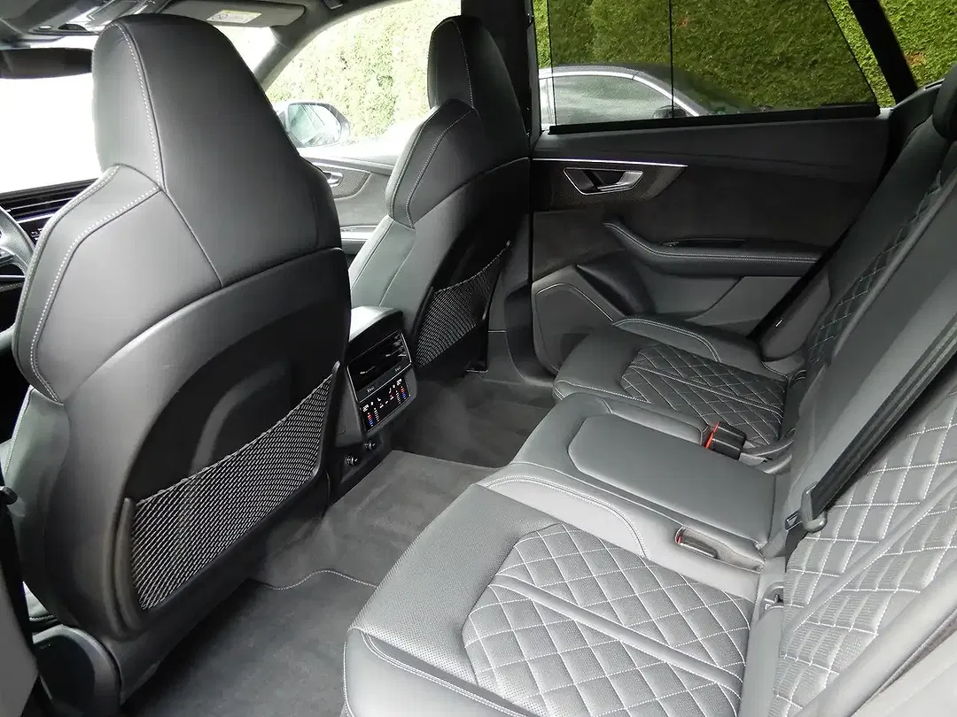 Audi SQ8 - Thumbnail 11