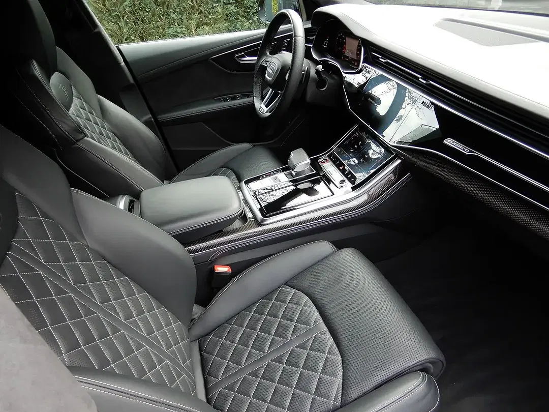Audi SQ8 - Thumbnail 12