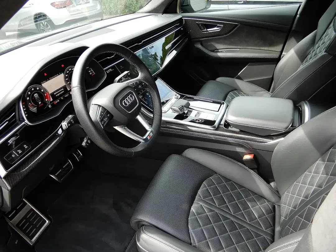 Audi SQ8 - Thumbnail 9