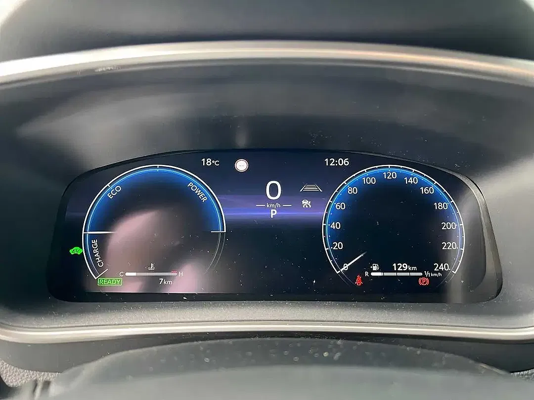 Toyota Corolla Hybrid GR Sport - Thumbnail 11
