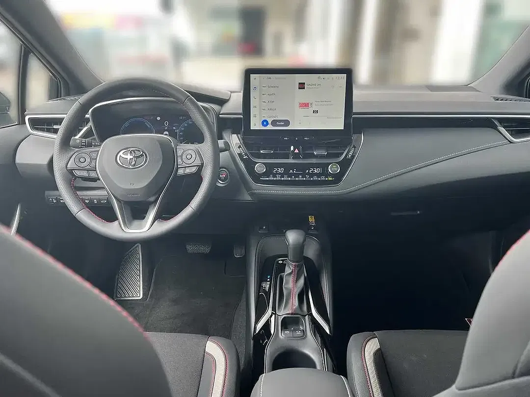 Toyota Corolla Hybrid GR Sport - Thumbnail 8