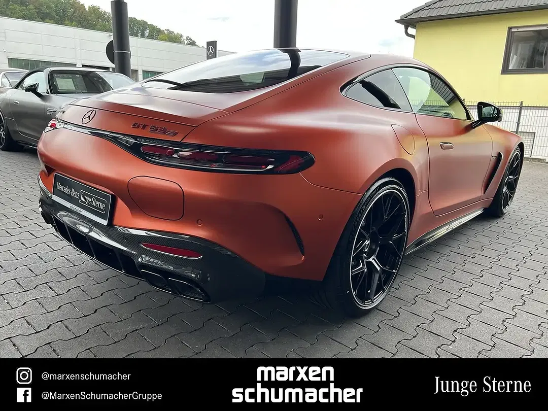 Mercedes-Benz AMG GT 63 - Thumbnail 4