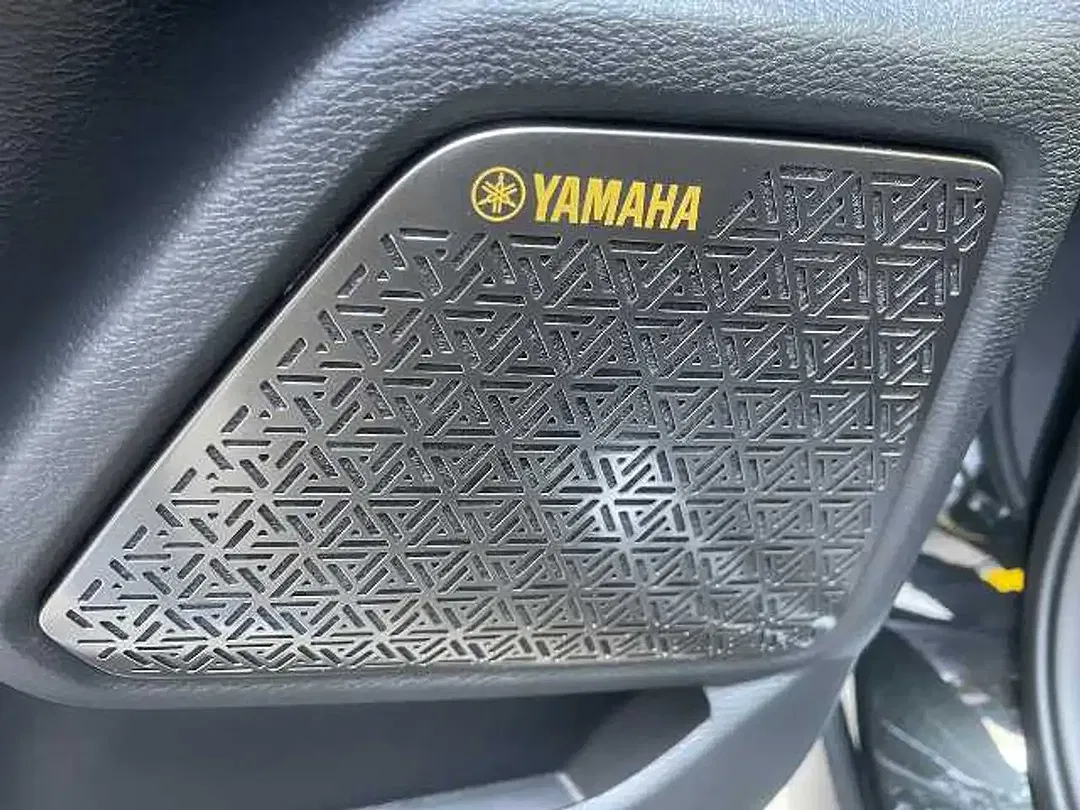 Mitsubishi Outlander 2.4 PHEV - Thumbnail 11