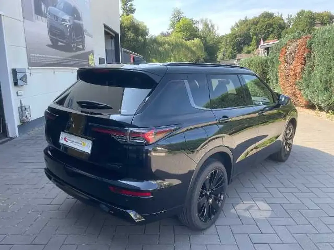 Mitsubishi Outlander 2.4 PHEV - Thumbnail 3