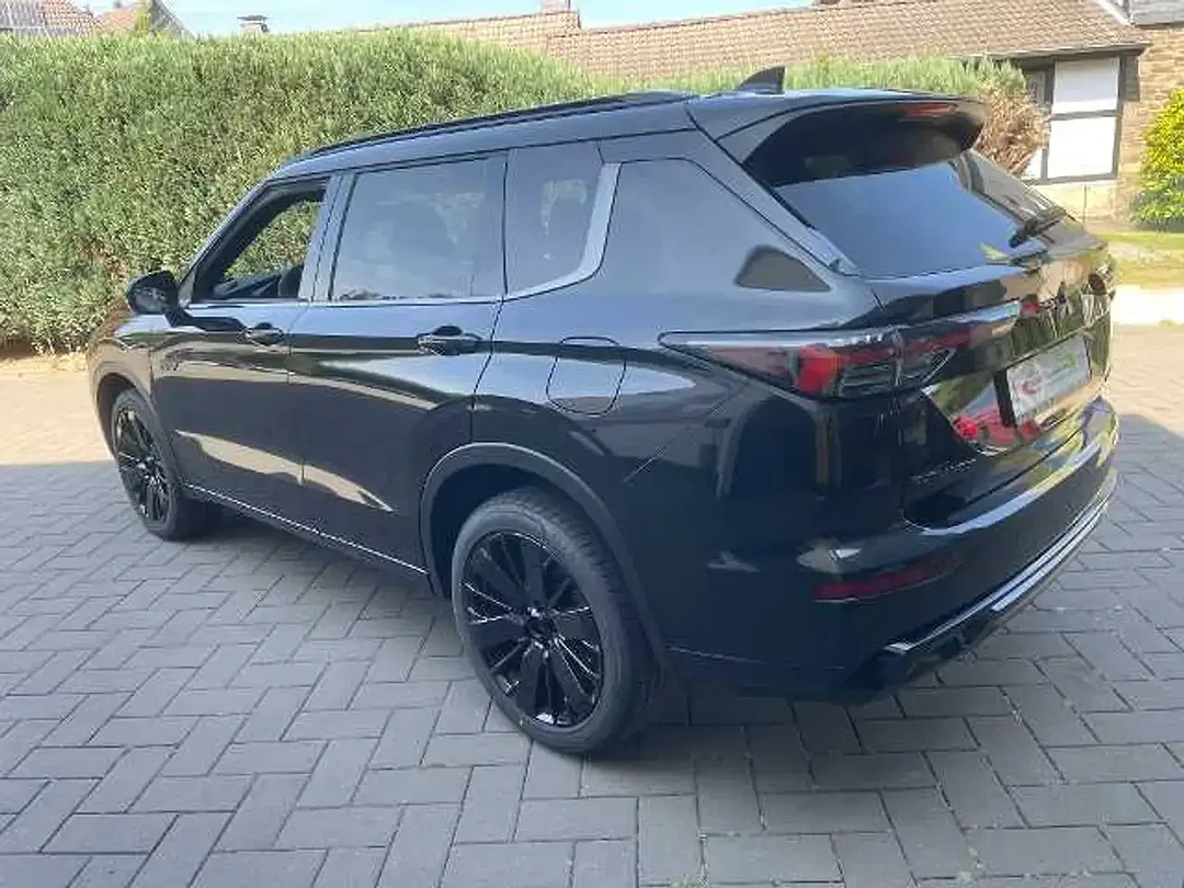 Mitsubishi Outlander 2.4 PHEV - Thumbnail 4