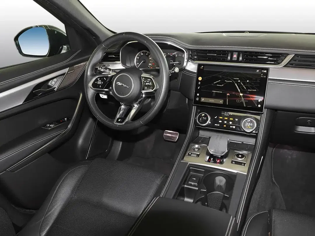 Jaguar F-Pace D200 SE - Thumbnail 6