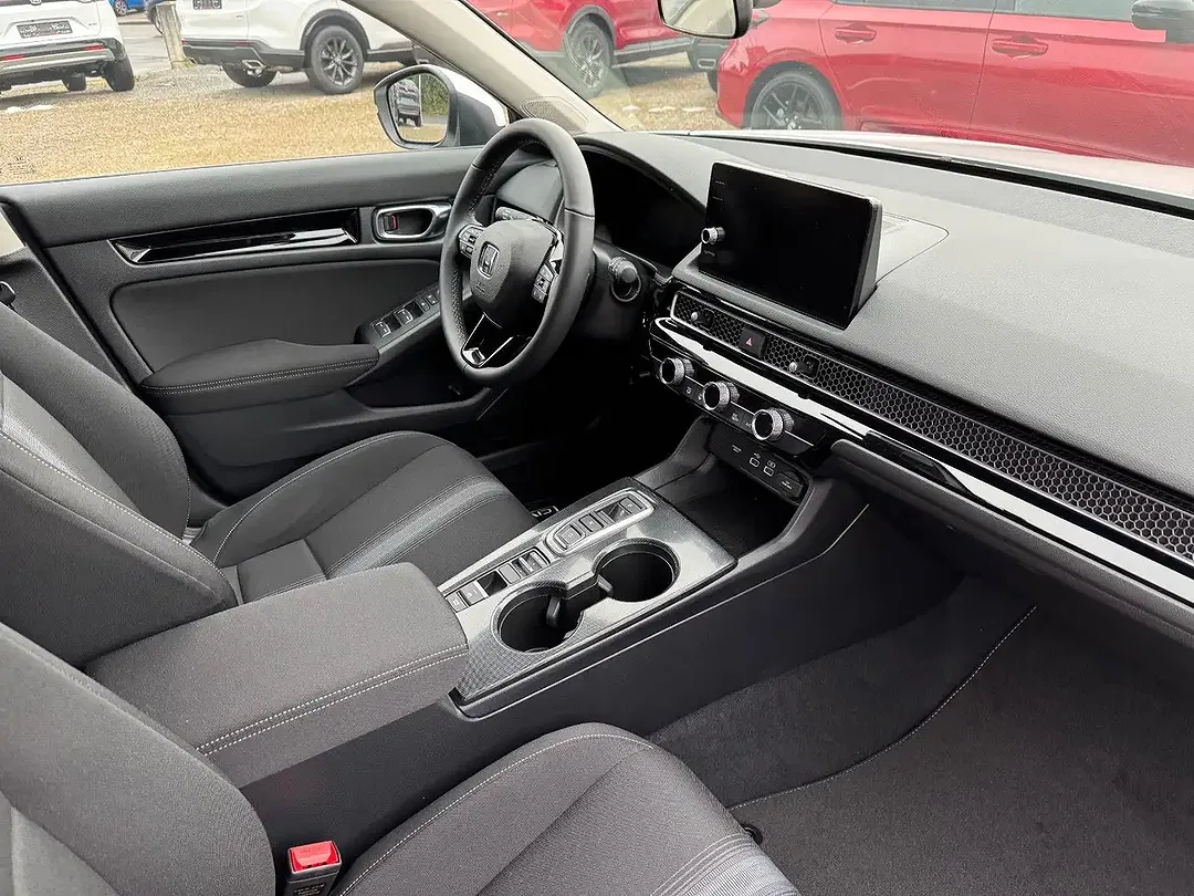 Honda Civic e:HEV Elegance - Thumbnail 12