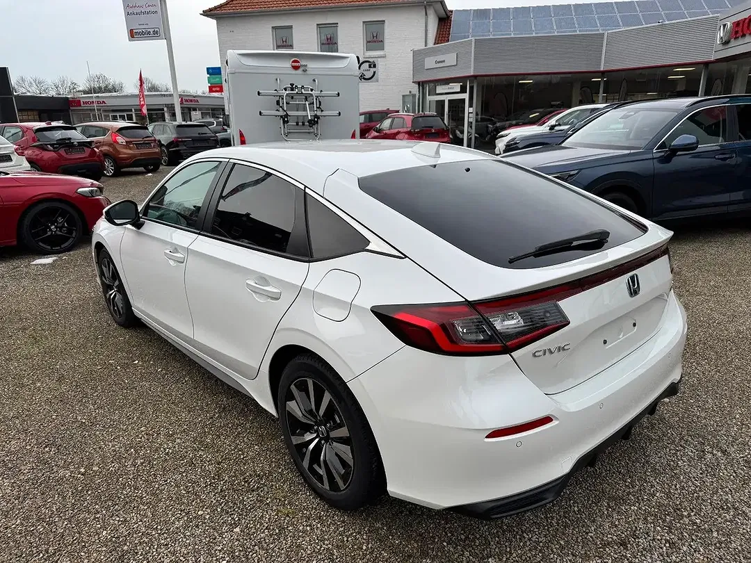 Honda Civic e:HEV Elegance - Thumbnail 6