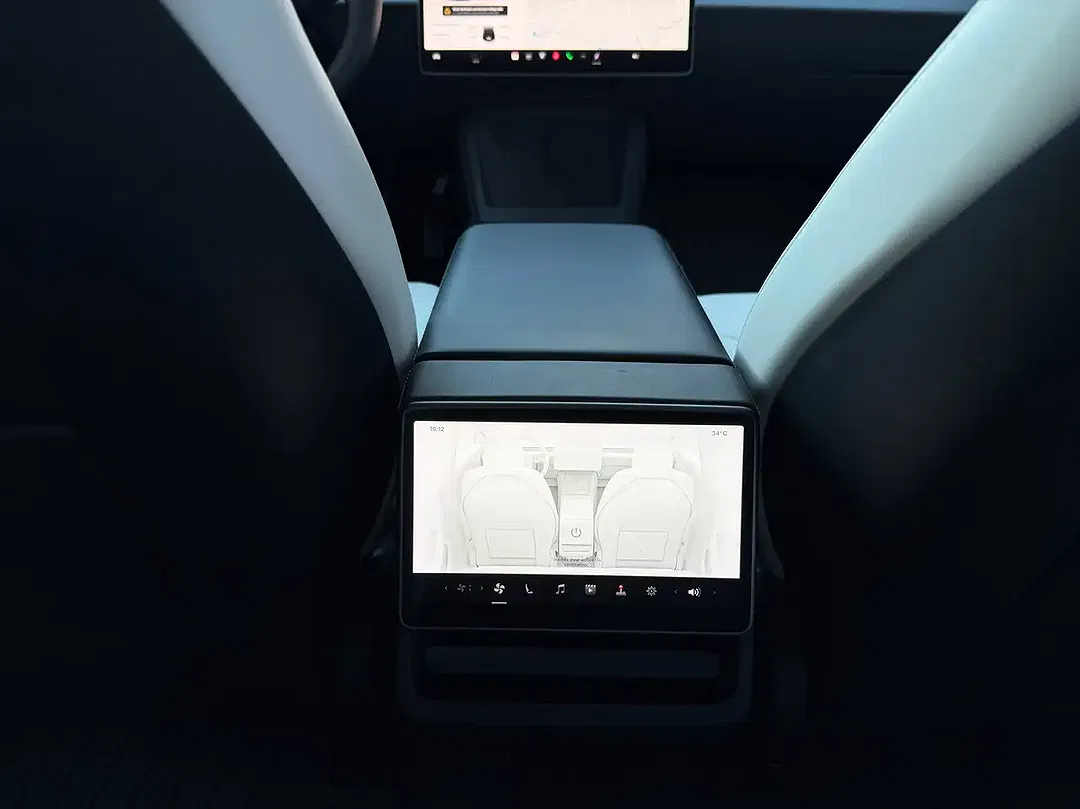 Tesla Model 3 RWD Long Range - Thumbnail 12