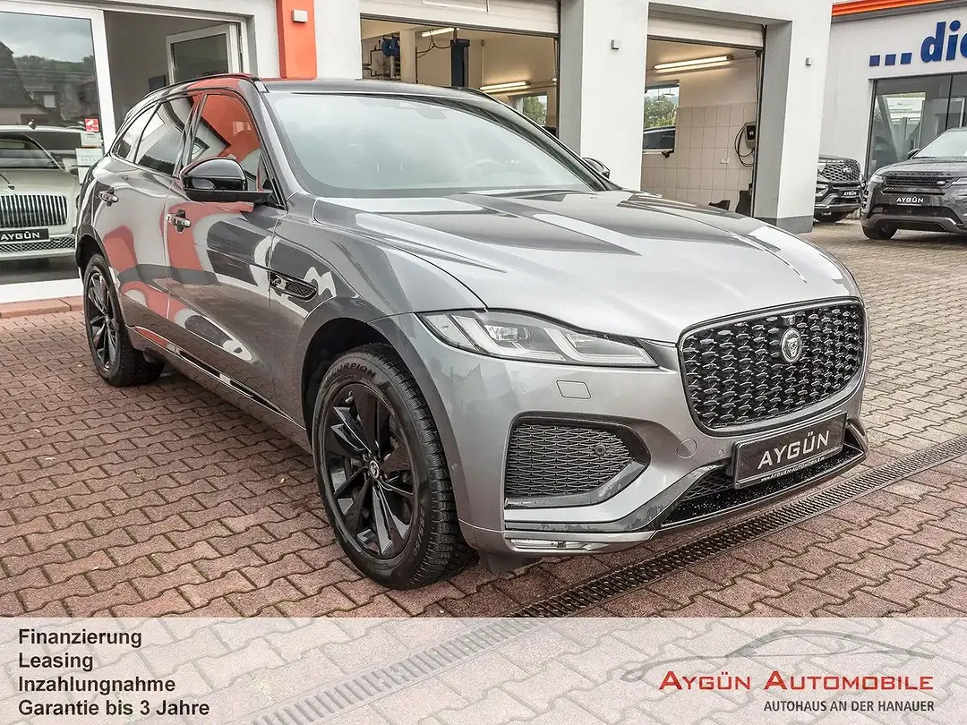 Jaguar F-Pace D300 R-Dynamic SE - Thumbnail 3