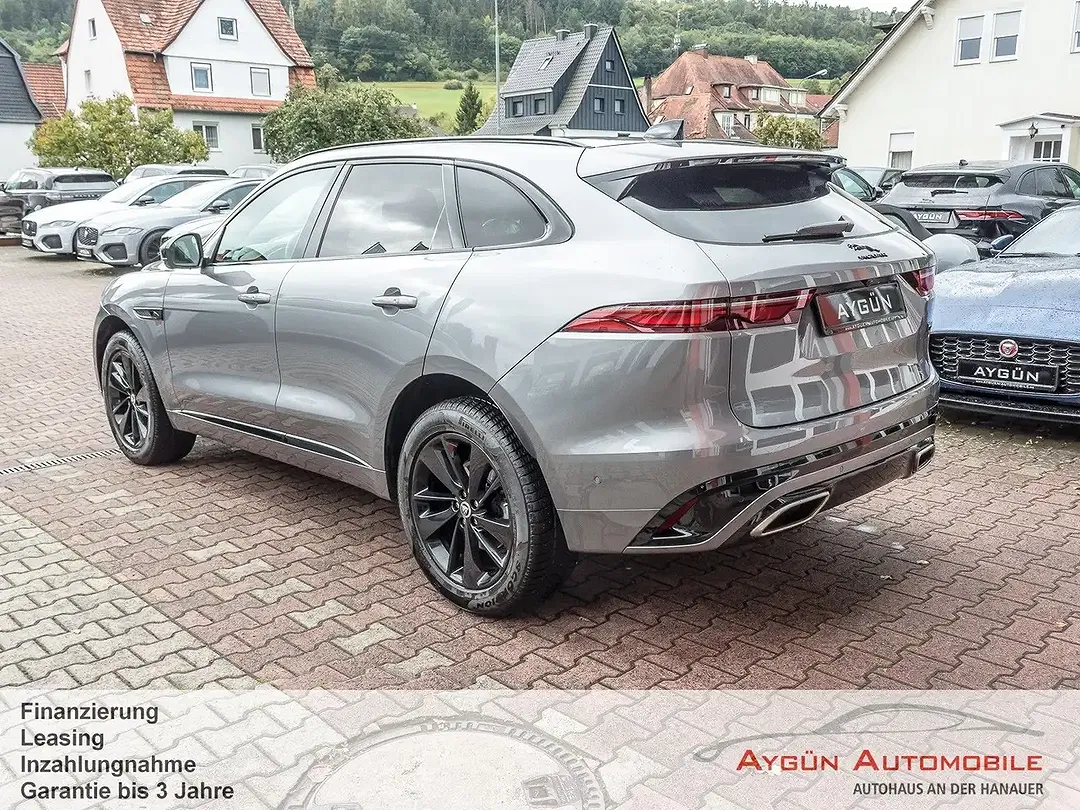 Jaguar F-Pace D300 R-Dynamic SE - Thumbnail 4