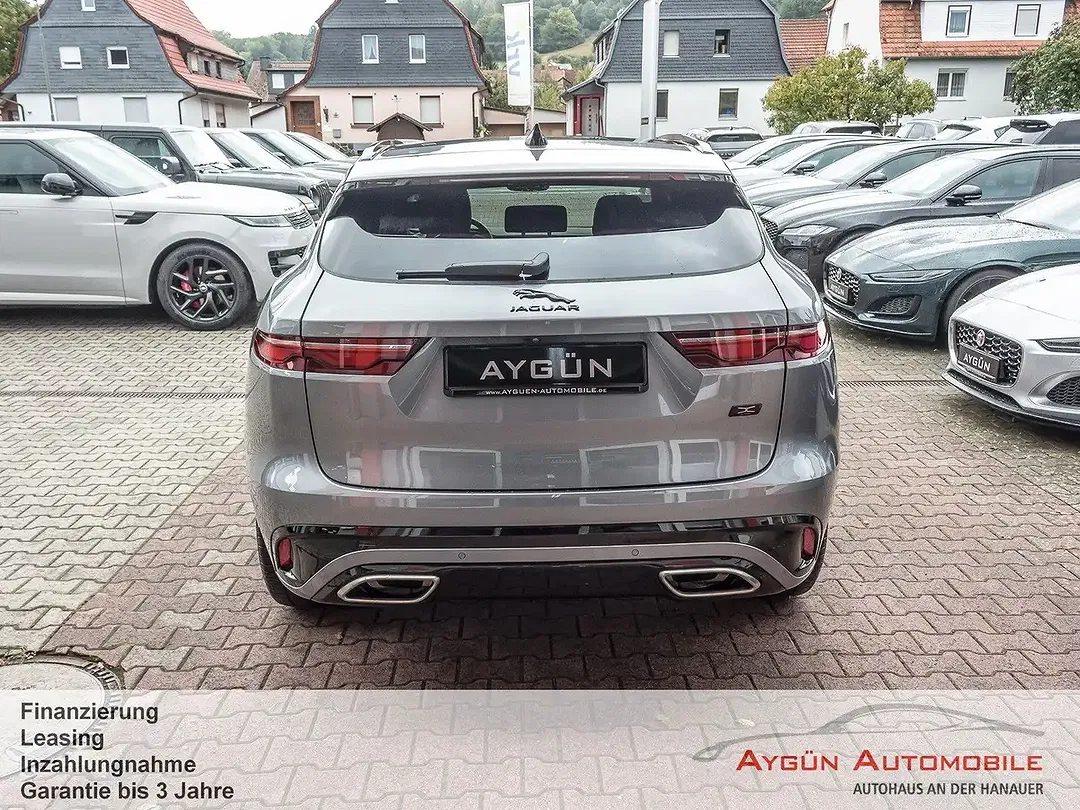 Jaguar F-Pace D300 R-Dynamic SE - Thumbnail 5