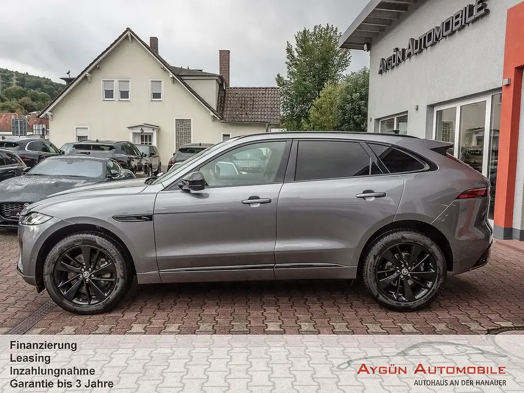 Jaguar F-Pace D300 R-Dynamic SE - Thumbnail 7