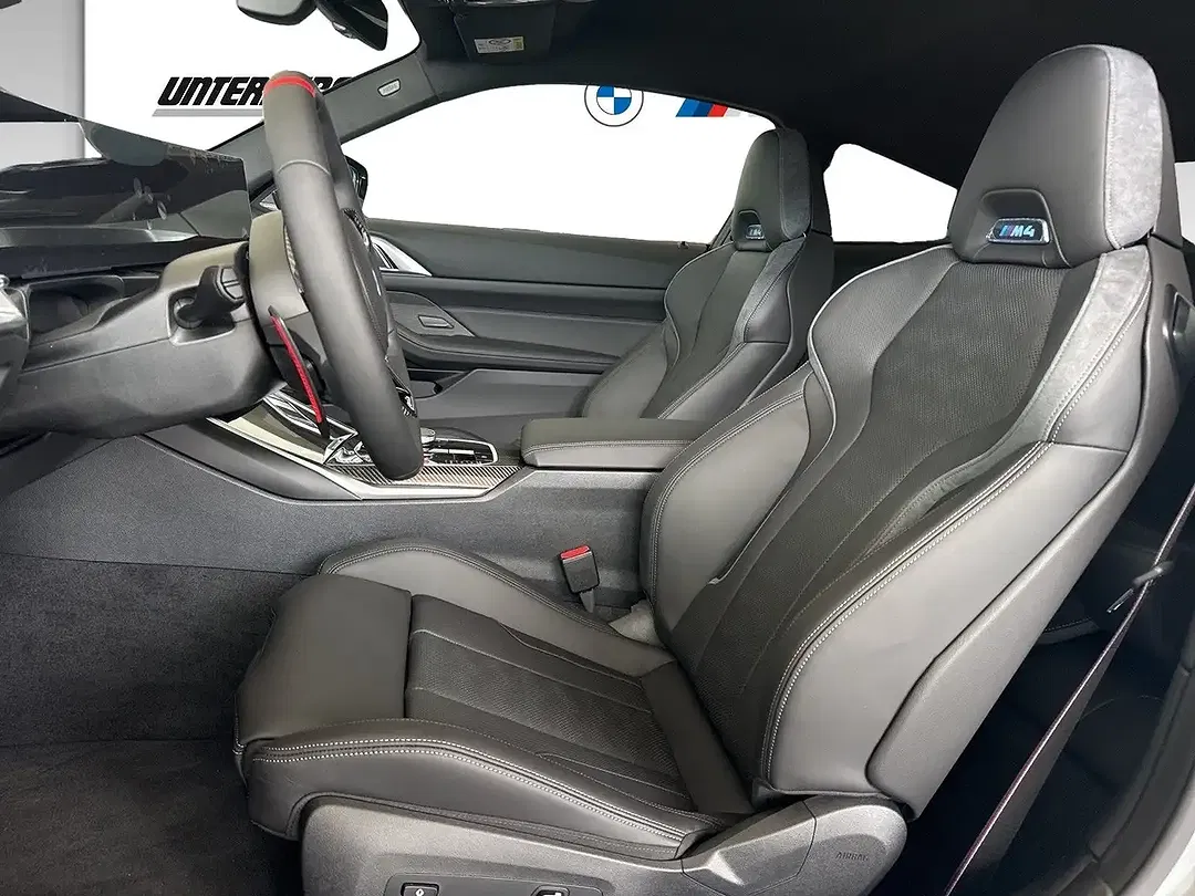 BMW M4 xDrive Competition - Thumbnail 10