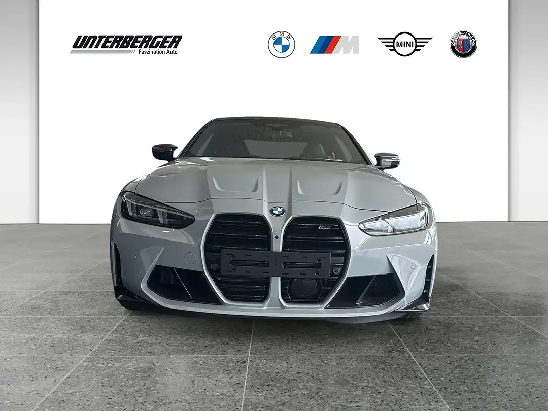 BMW M4 xDrive Competition - Thumbnail 2