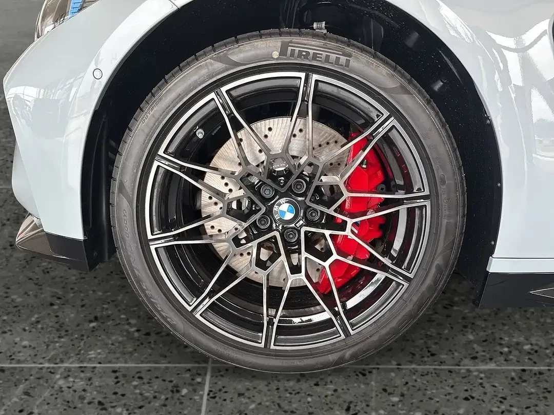 BMW M4 xDrive Competition - Thumbnail 6