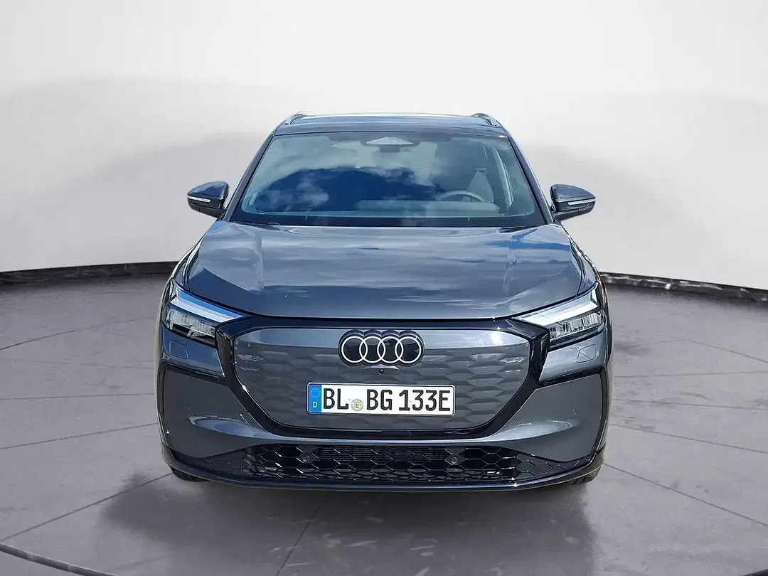Audi Q4 e-tron - Thumbnail 2
