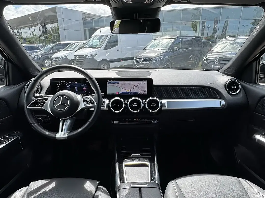 Mercedes-Benz GLB 200 - Thumbnail 10