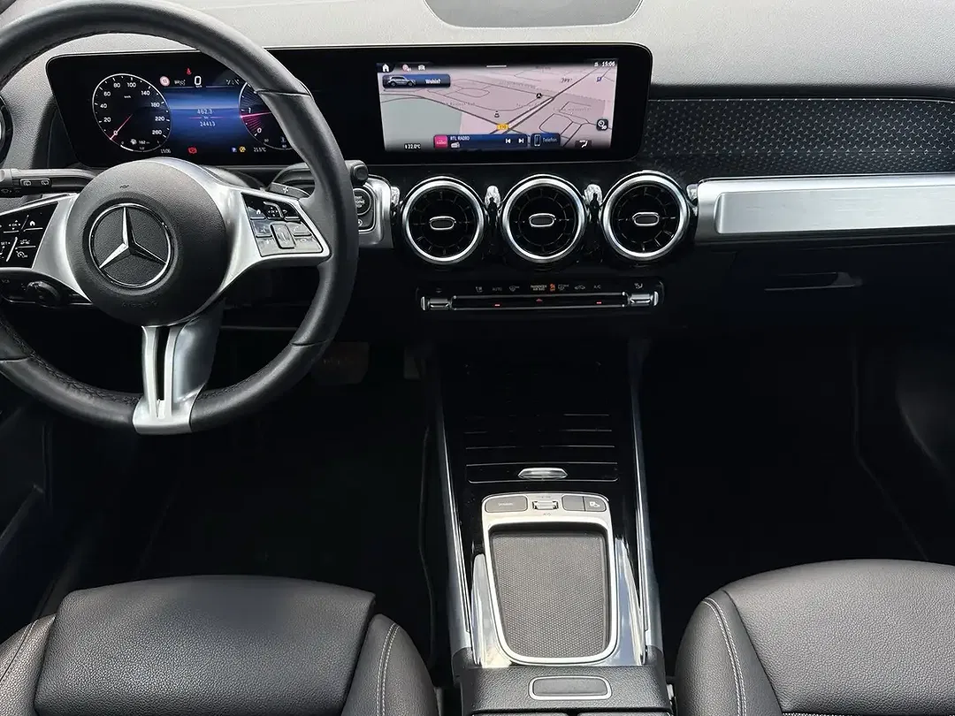 Mercedes-Benz GLB 200 - Thumbnail 15