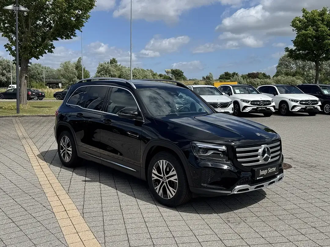 Mercedes-Benz GLB 200 - Thumbnail 2