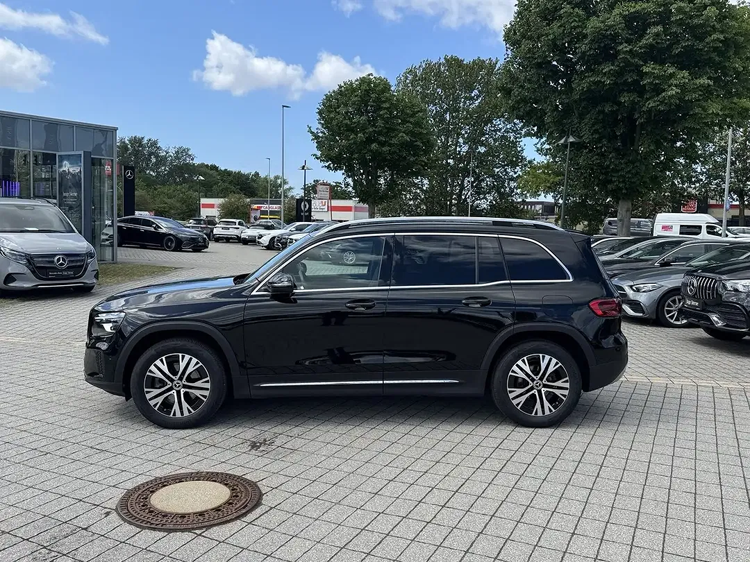 Mercedes-Benz GLB 200 - Thumbnail 6