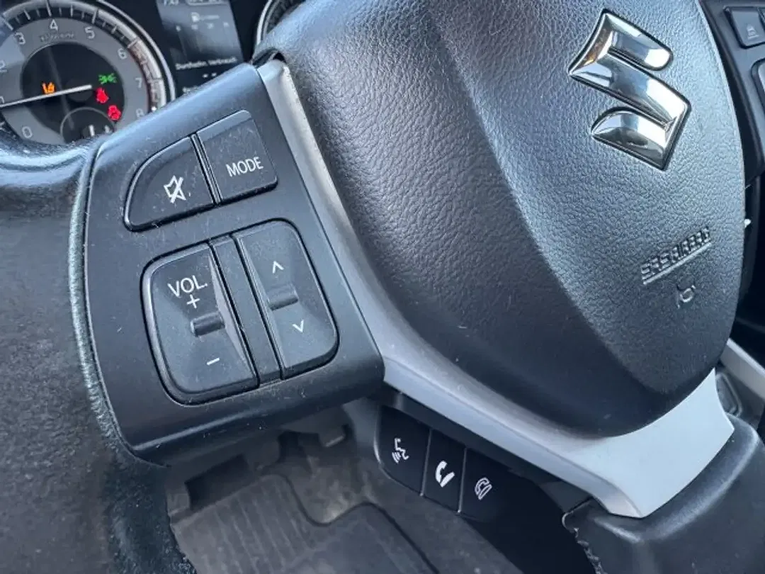 Suzuki Vitara AllGrip Comfort+ GLX - Thumbnail 10
