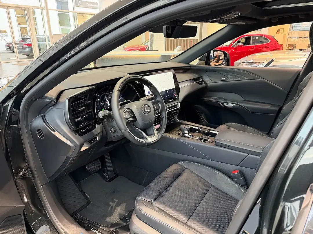 Lexus RX 450h PHEV - Thumbnail 9