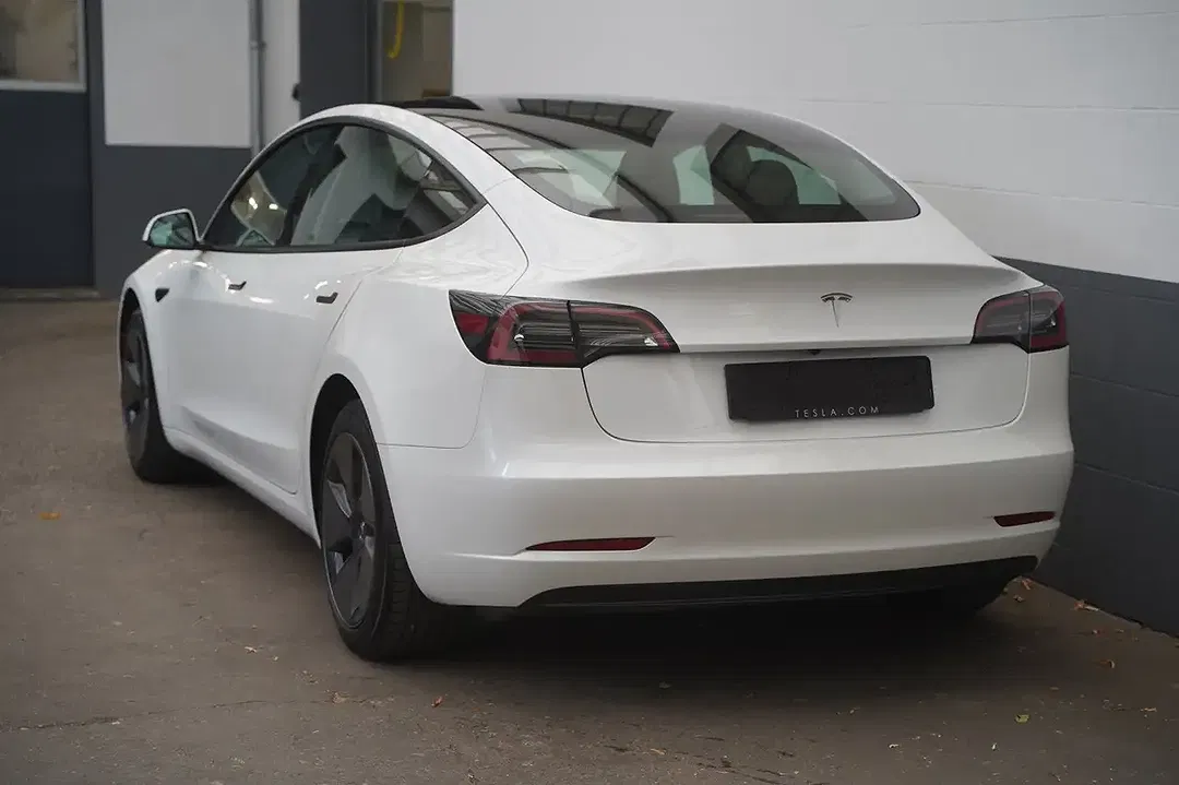 Tesla Model 3 Standard Range - Thumbnail 6