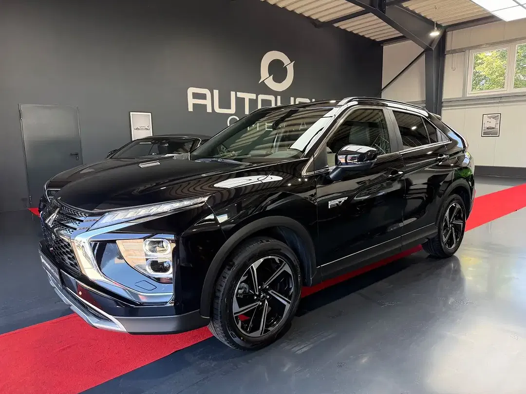 Mitsubishi Eclipse Cross Hybrid 4WD Plus - foto 1