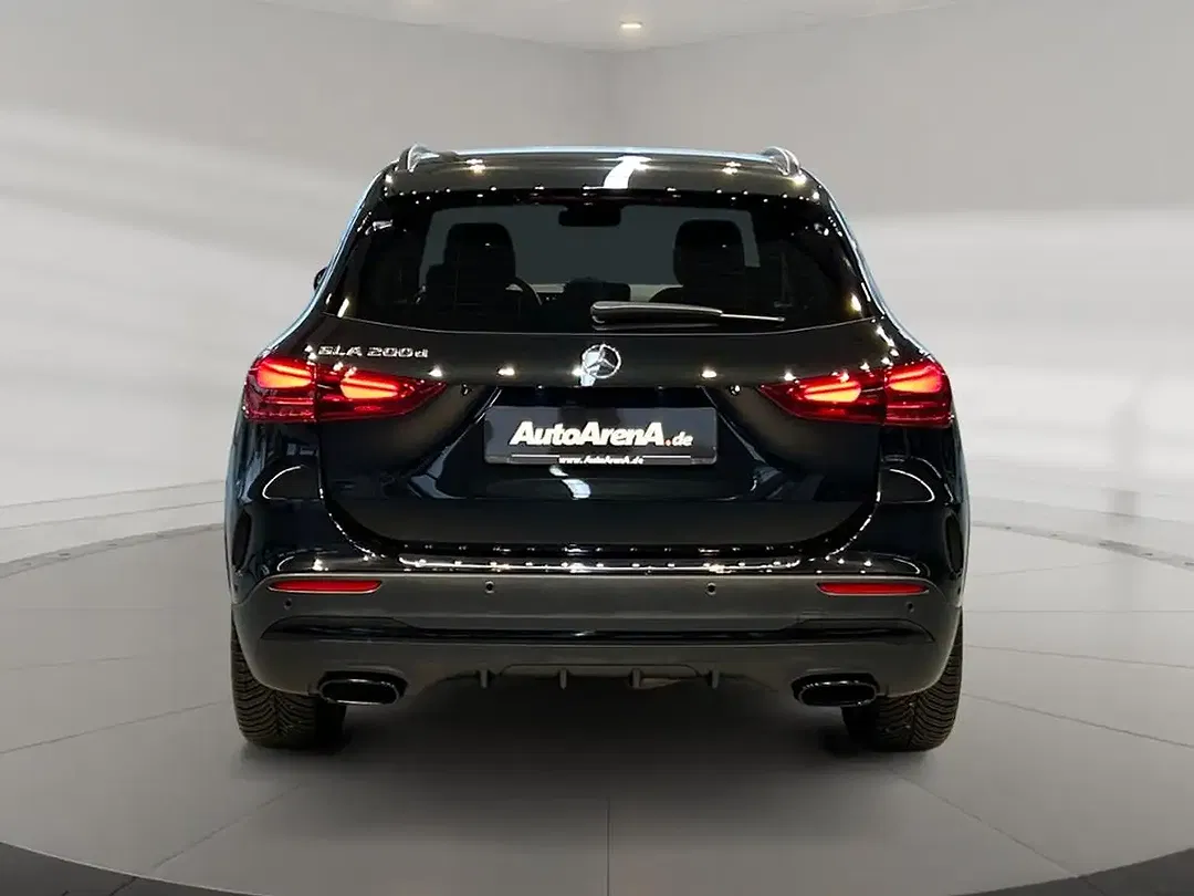 Mercedes-Benz GLA 200 AMG MBUX Night - Thumbnail 4