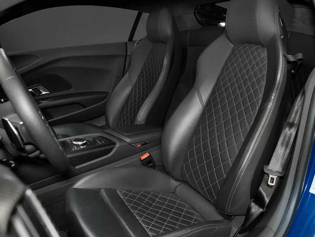 Audi R8 V10 quattro performance Coupe - Thumbnail 4