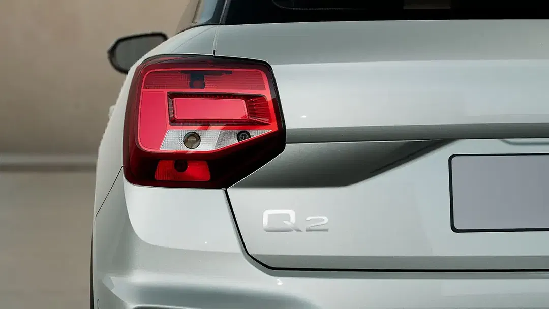 Audi Q2 35 TFSI advanced - Thumbnail 6