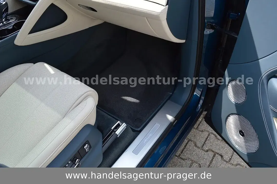 Bentley Bentayga Hybrid 4WD Azure - Thumbnail 11