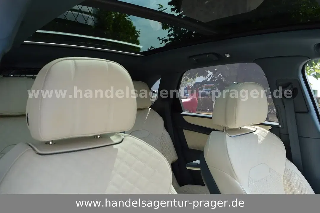 Bentley Bentayga Hybrid 4WD Azure - foto 15