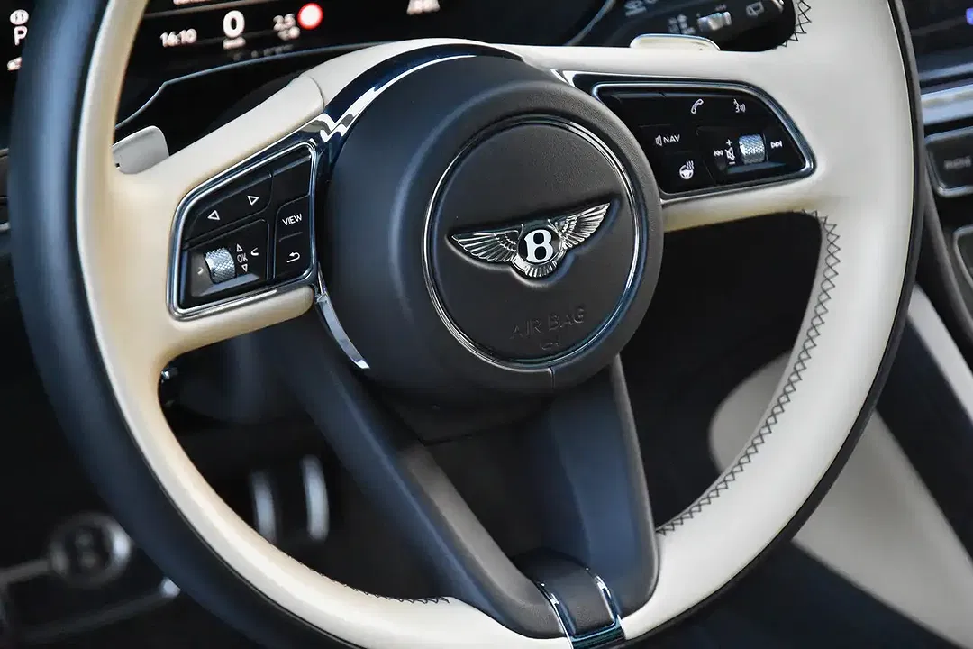 Bentley Bentayga 4.0 V8 S Mulliner - Thumbnail 11