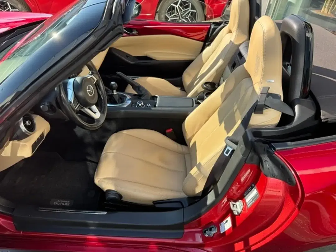 Mazda MX-5 Selection - Thumbnail 12