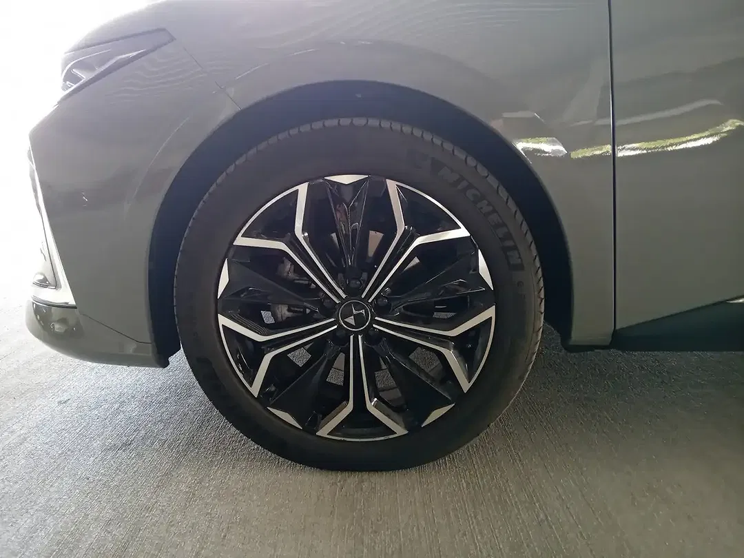 DS Automobiles DS 4 - Thumbnail 10