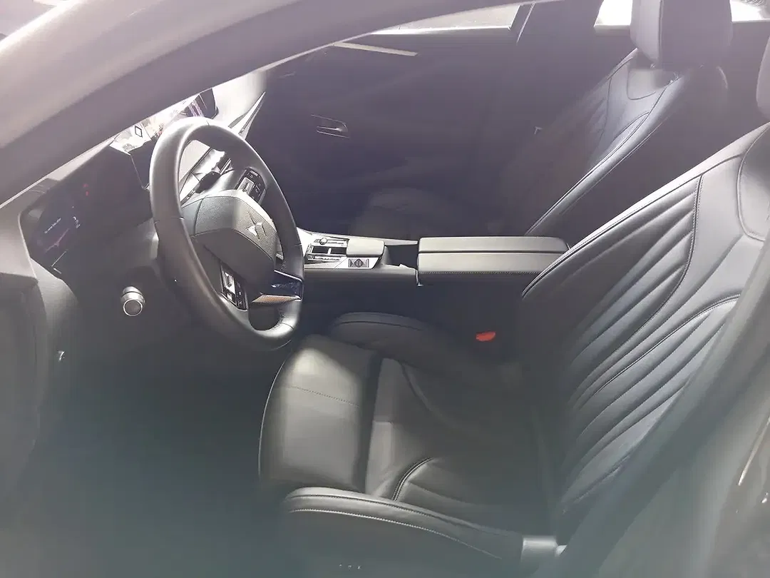 DS Automobiles DS 4 - Thumbnail 11
