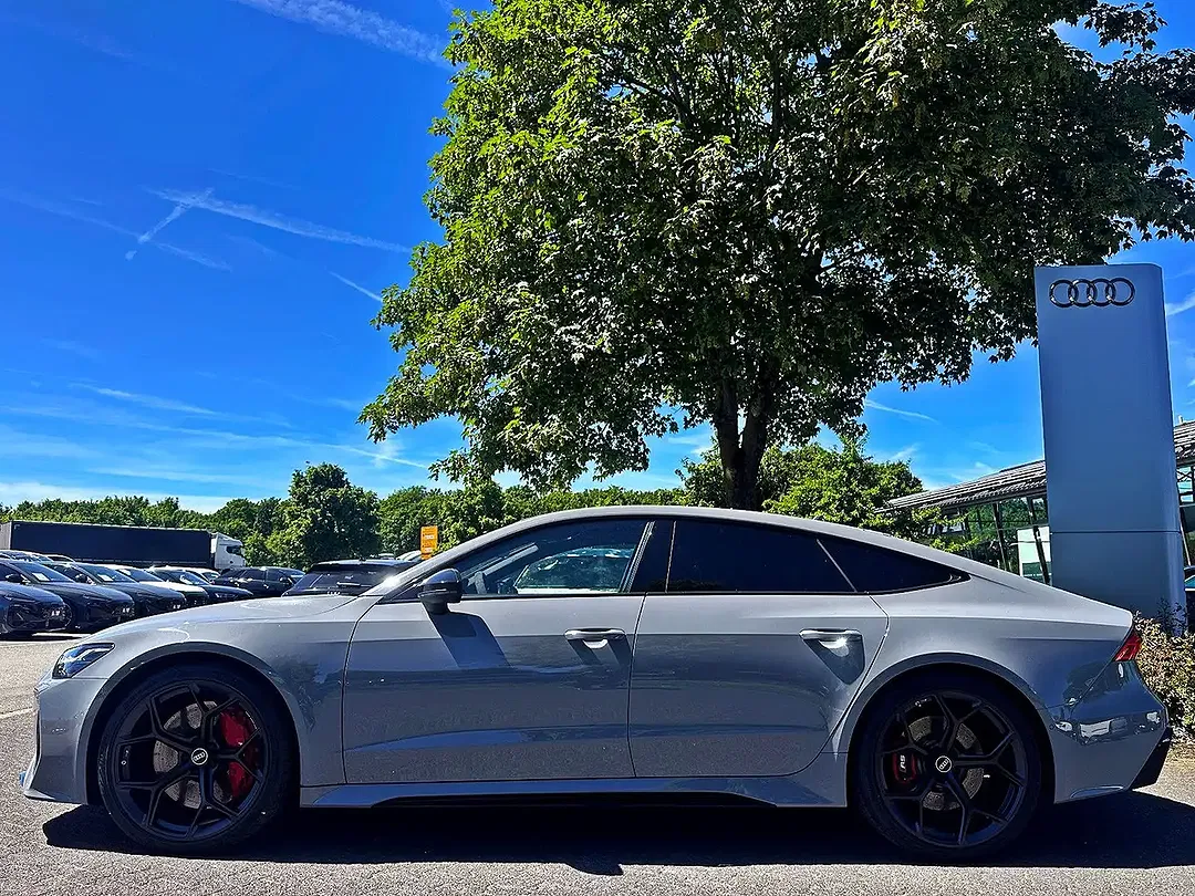 Audi RS7 performance advanced - Thumbnail 5