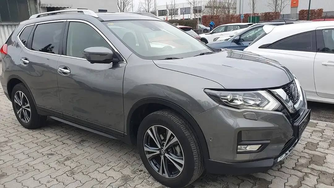 Nissan X-Trail Visia - Thumbnail 6