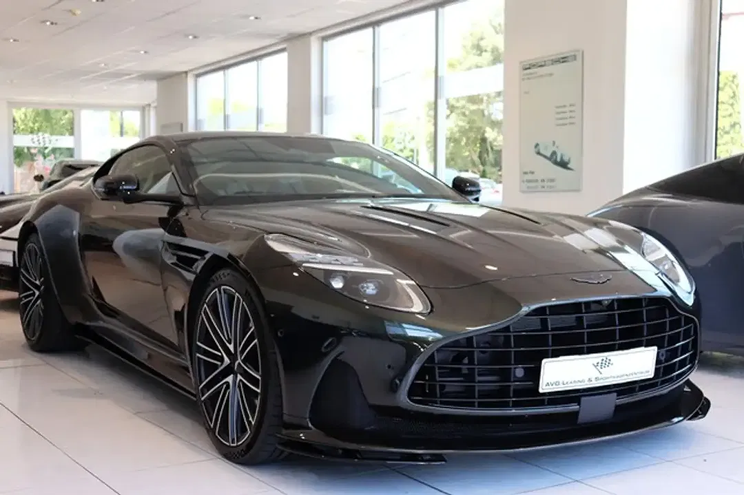 Aston Martin DB12 Coupe - foto 1