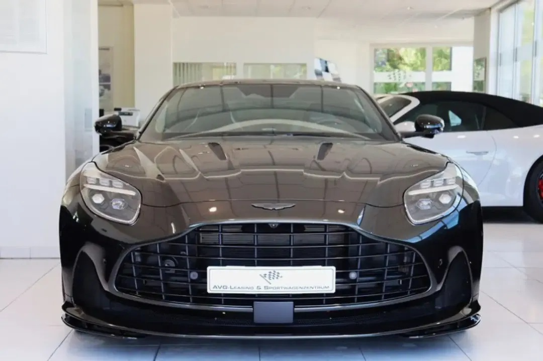 Aston Martin DB12 Coupe - foto 2