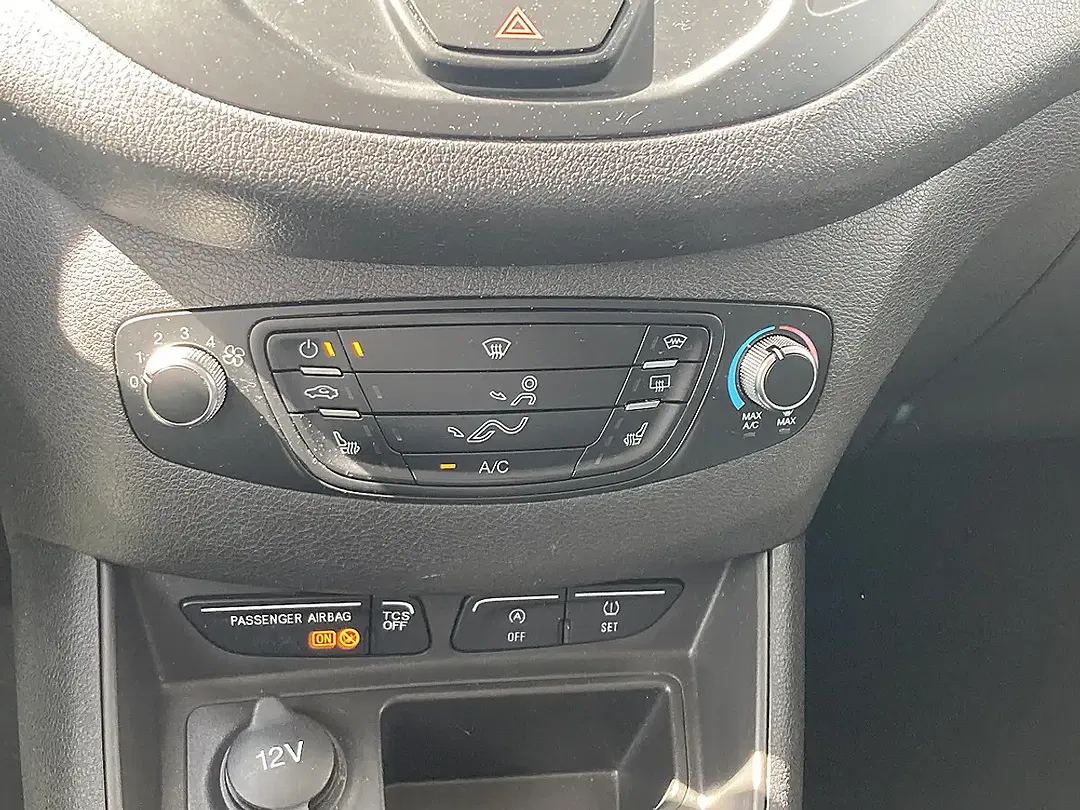 Ford Tourneo Courier 1.5 TDCi Trend - Thumbnail 7
