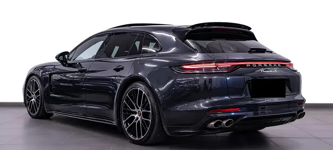 Porsche Panamera E-Hybrid 4 Sport Turismo - Thumbnail 3