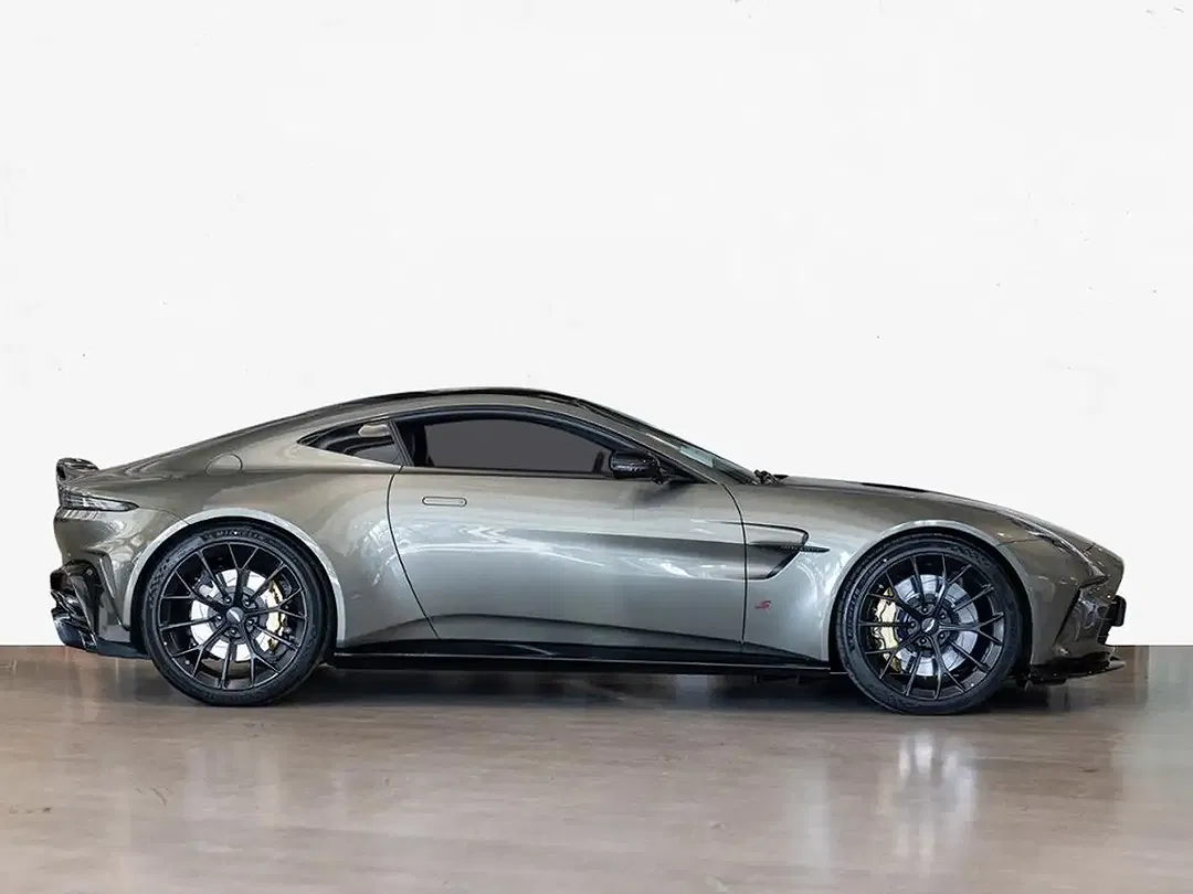Aston Martin Vantage V8 S Coupe - Thumbnail 14