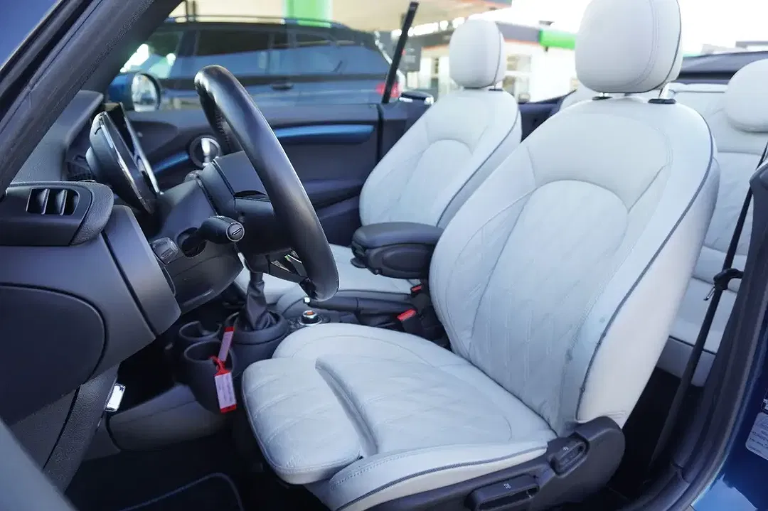 MINI Cooper Cabrio - Thumbnail 14